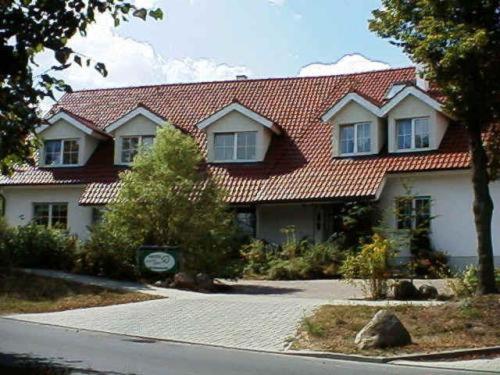 Neuenhagen bei Berlin Hotel Lindenstrasse מראה חיצוני תמונה