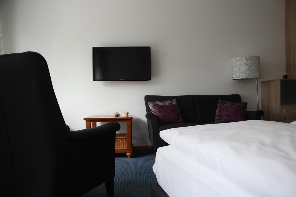 Neuenhagen bei Berlin Hotel Lindenstrasse חדר תמונה