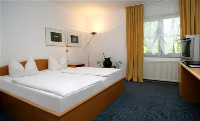 Neuenhagen bei Berlin Hotel Lindenstrasse מראה חיצוני תמונה